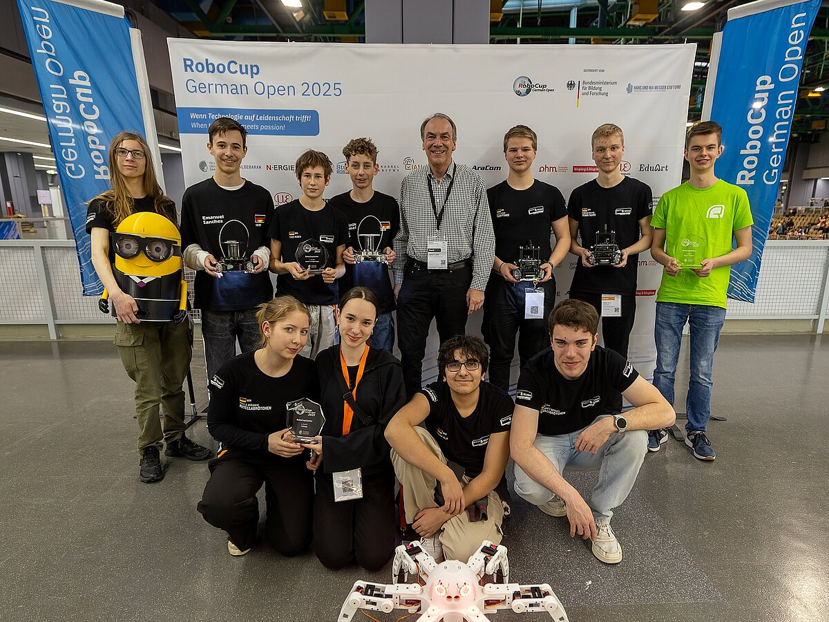 Großer Triumph beim RoboCup Junior German Open 2025 in Nürnberg: LGNU